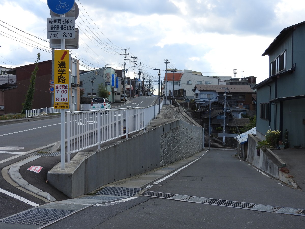 東西丘陵地の切れ目