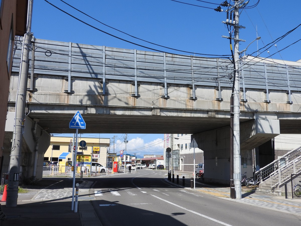 弥生町