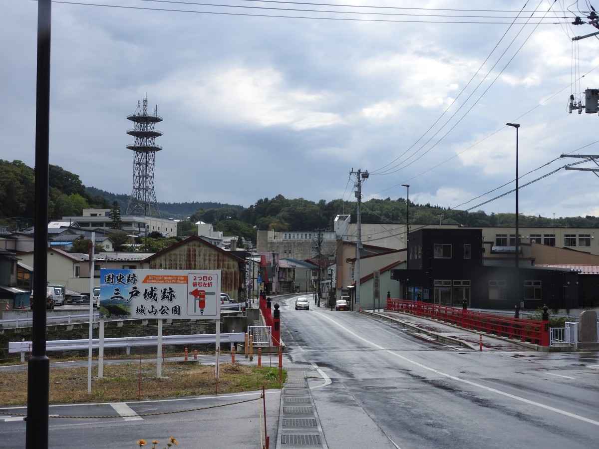 六日町